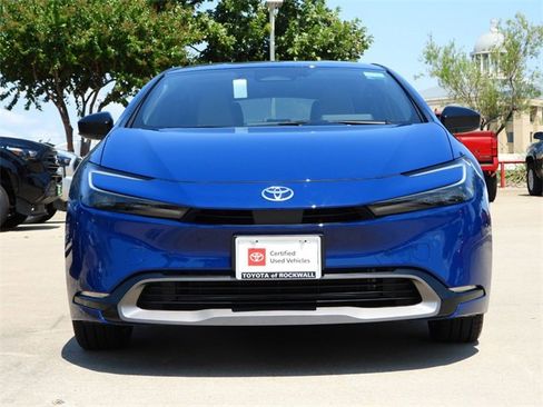Certified 2025 Toyota Prius XLE image 6