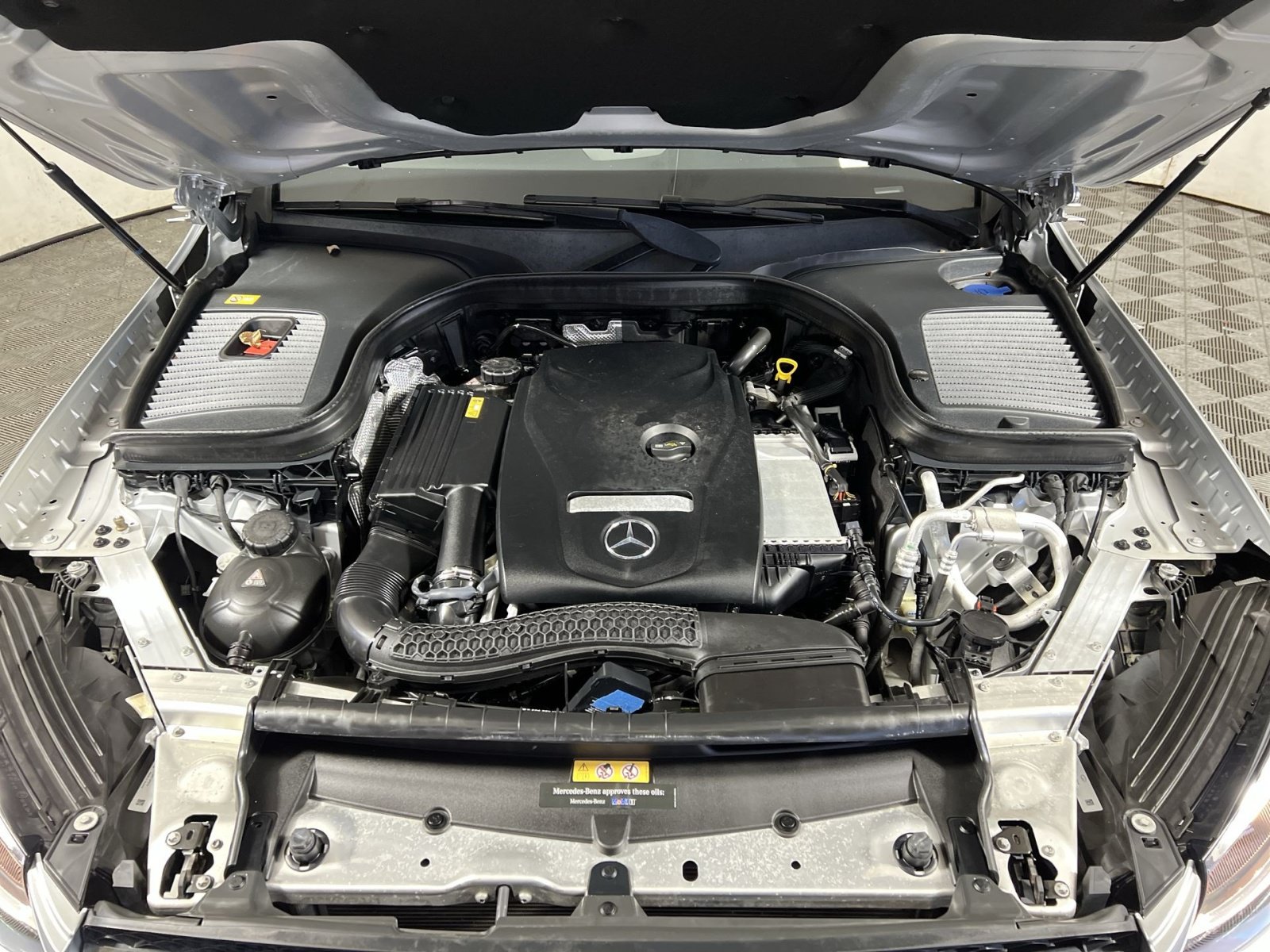 Used 2016 Mercedes-Benz GLC 300 4MATIC image 28