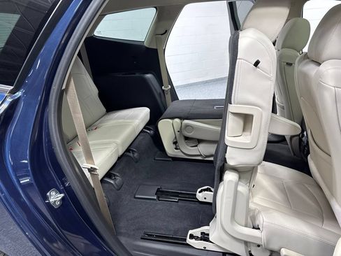 Used 2023 Buick Enclave Essence w/ Experience Buick Package AWD/4WD image 45