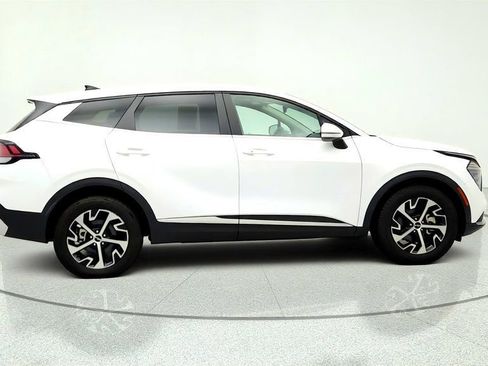 Used 2024 Kia Sportage EX FWD image 4