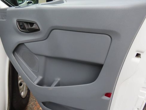 Used 2019 Ford Transit 250 130 Low Roof w/ Exterior Upgrade Package RWD image 15