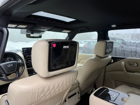 Used 2022 INFINITI QX80 Sensory w/ Cargo Package image 24
