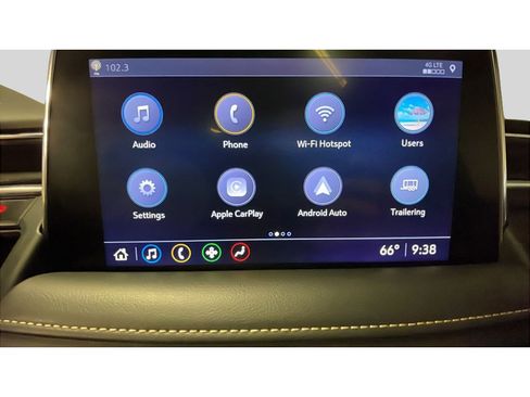 Used 2021 GMC Yukon XL SLT w/ SLT Premium Package image 13