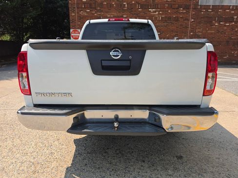 Used 2014 Nissan Frontier S w/ S Preferred Package RWD image 4
