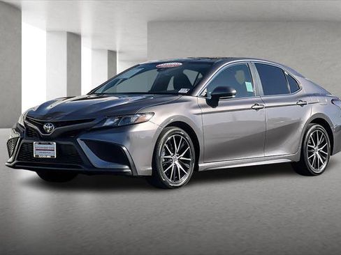 Certified 2022 Toyota Camry SE w/ Convenience Package FWD image 7