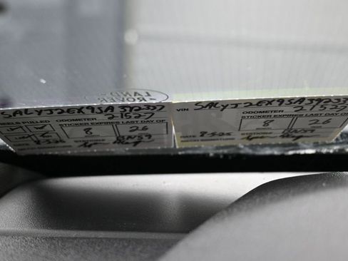 Used 2025 Land Rover Range Rover Velar S image 11