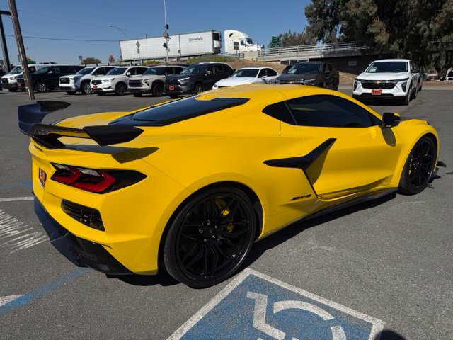 Used 2025 Chevrolet Corvette Z06 w/ Z07 Performance Package RWD image 6