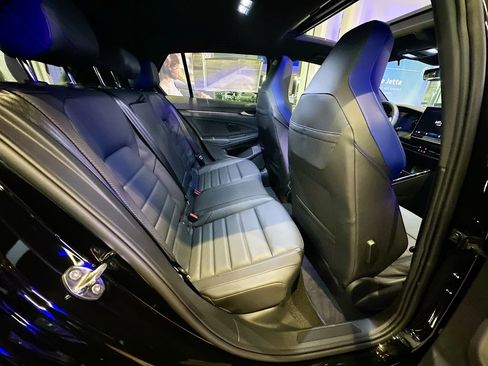 New 2026 Volkswagen Golf image 18