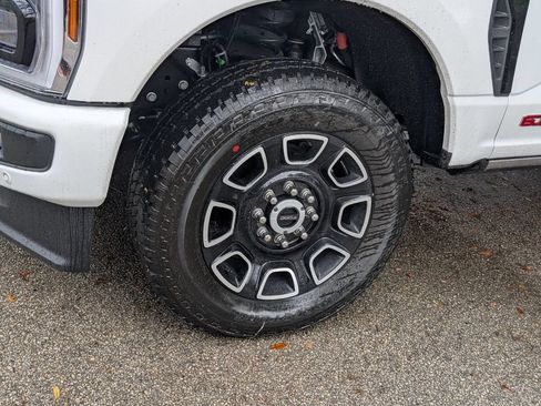 New 2026 Ford F250 Platinum AWD/4WD image 4