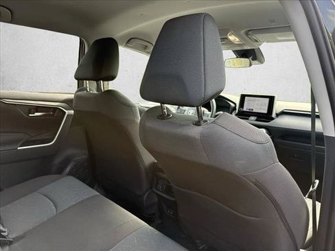 Certified 2025 Toyota RAV4 XLE FWD image 22