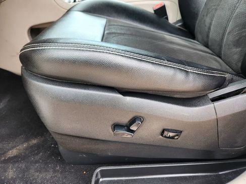 Used 2019 Dodge Grand Caravan SXT FWD image 22