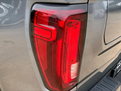 Certified 2021 GMC Sierra 1500 Denali w/ Denali Ultimate Package AWD/4WD image 28