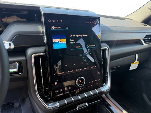 New 2026 GMC Yukon XL Denali image 12