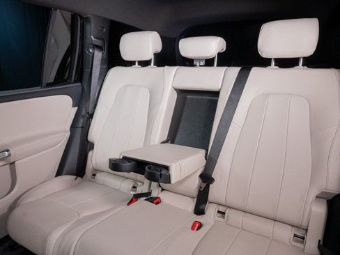 New 2026 Mercedes-Benz GLB 250 image 26
