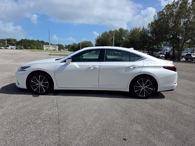 Used 2025 Lexus ES 350 w/ Premium Package FWD image 6
