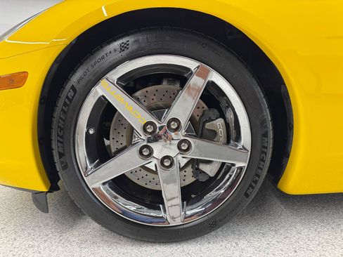 Used 2007 Chevrolet Corvette Coupe w/ Preferred Equipment Group RWD image 44