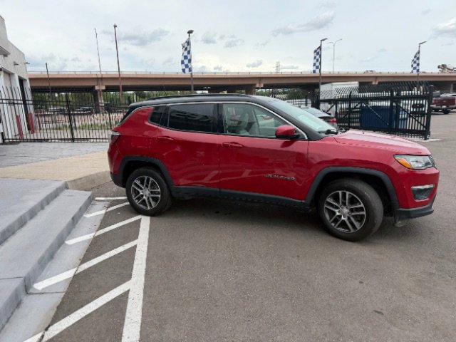 Used 2018 Jeep Compass Latitude w/ Popular Equipment Group AWD/4WD image 13