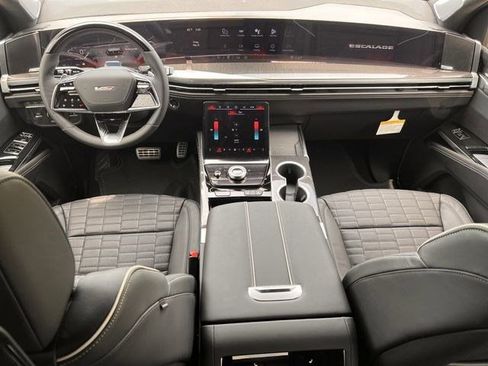 New 2026 Cadillac Escalade V w/ LPO, ONYX Package AWD/4WD image 9