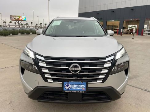 Certified 2025 Nissan Rogue SV w/ SV Premium Package FWD image 6