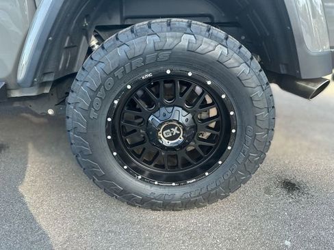 Used 2020 Jeep Gladiator Rubicon AWD/4WD image 10