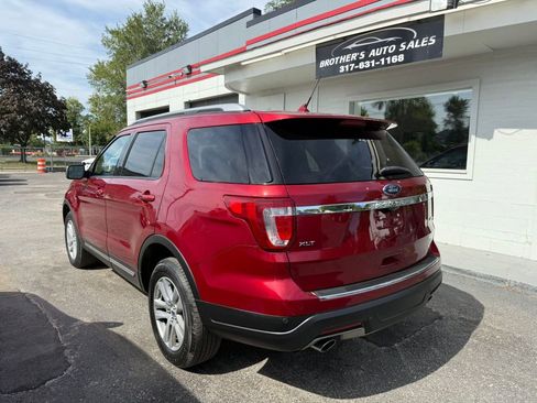 Used 2018 Ford Explorer XLT w/ Equipment Group 202A image 8