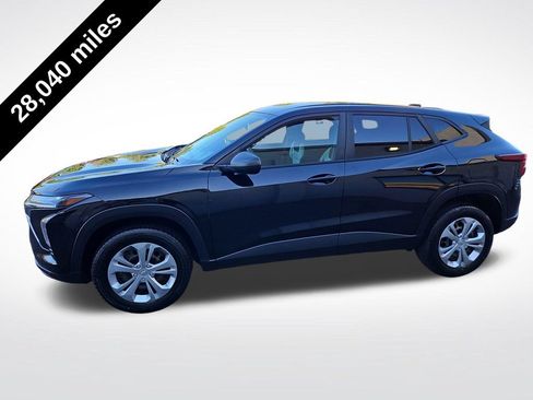Used 2024 Chevrolet Trax LS FWD image 3