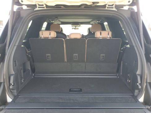 New 2026 Lincoln Navigator Black Label image 32