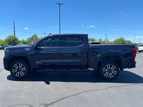 Used 2023 GMC Sierra 1500 AT4 w/ Technology Package AWD/4WD image 3