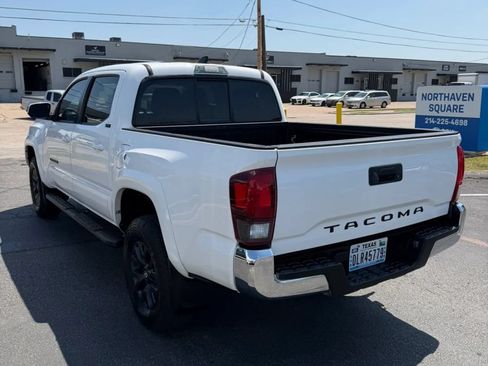 Used 2021 Toyota Tacoma SR5 w/ SR5 Appearance Package (SM) RWD image 5