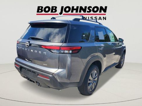 New 2025 Nissan Pathfinder SV w/ SV Premium Package AWD/4WD image 3