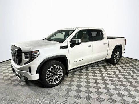 Used 2025 GMC Sierra 1500 Denali Ultimate AWD/4WD image 3