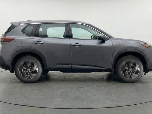Used 2025 Nissan Rogue SV AWD/4WD image 11
