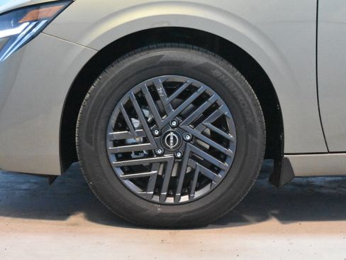 New 2026 Nissan Sentra SV w/ SV Convenience Package FWD image 22