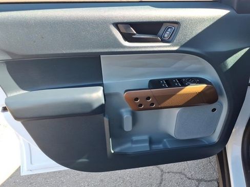 Certified 2024 Ford Maverick Lariat image 13