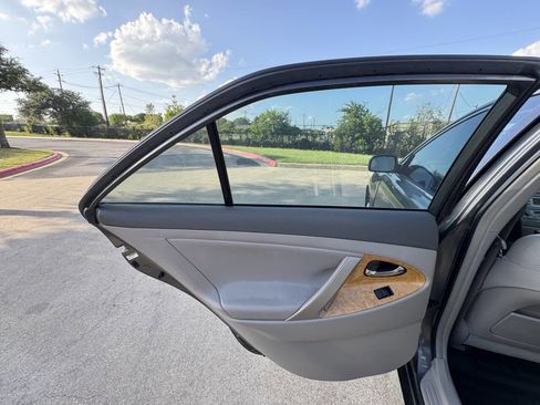 Used 2007 Toyota Camry XLE image 20