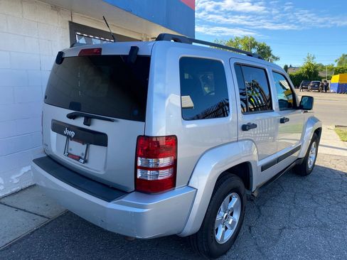 Used 2010 Jeep Liberty Sport w/ Popular Equipment Group image 8