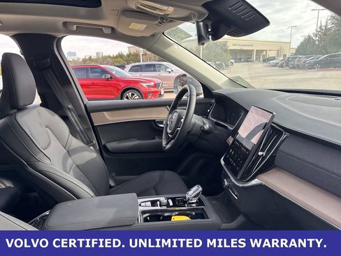 Certified 2025 Volvo XC90 B6 Plus image 13