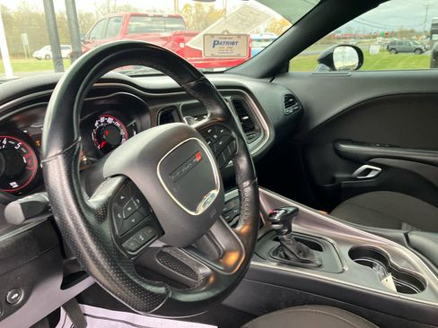 Used 2021 Dodge Challenger R/T w/ Blacktop Package image 9