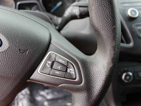 Used 2018 Ford Focus SE FWD image 17