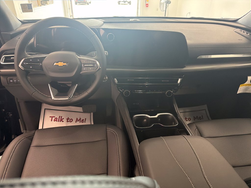 New 2027 Chevrolet Traverse LT FWD image 16