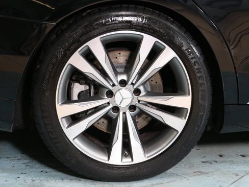 Used 2016 Mercedes-Benz S 550 4MATIC Sedan w/ Premium Package image 15