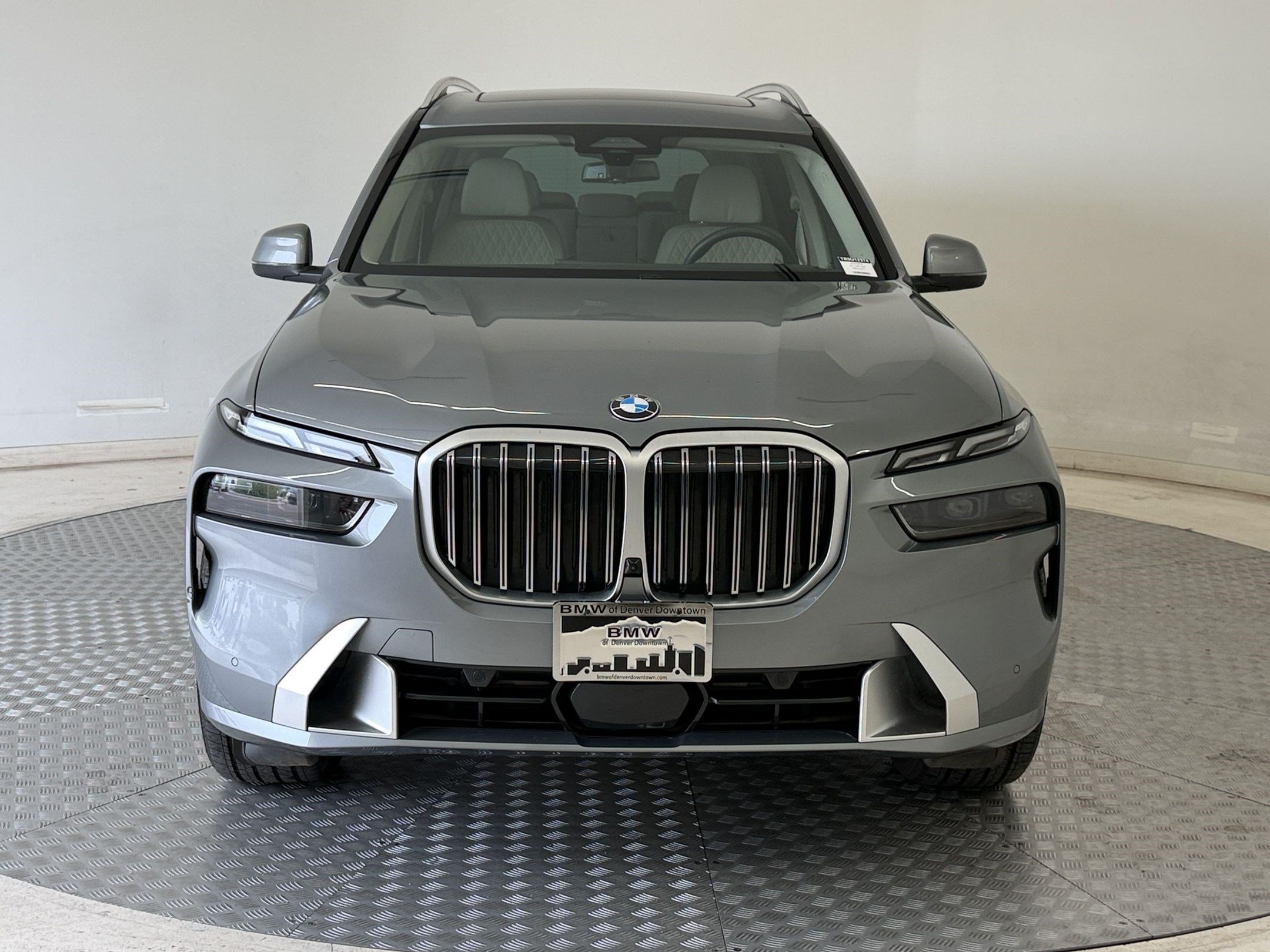 Used 2024 BMW X7 xDrive40i w/ Premium Package AWD/4WD image 6