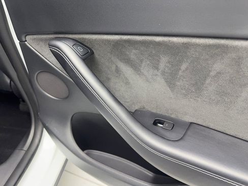 Used 2021 Tesla Model Y Performance image 43