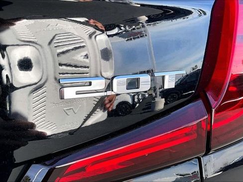 Used 2019 Cadillac XT4 Premium Luxury image 24