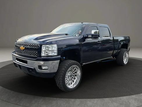 Used 2011 Chevrolet Silverado 2500 LTZ w/ LTZ Plus Package AWD/4WD image 1