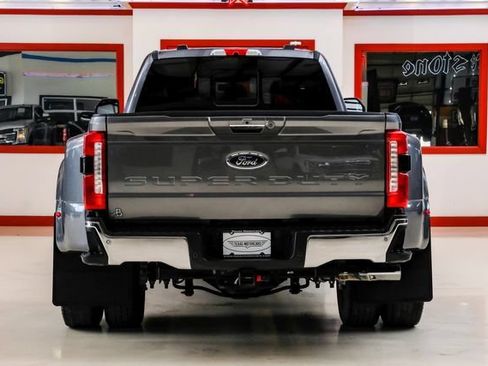 Used 2024 Ford F350 Lariat w/ Lariat Ultimate Package AWD/4WD image 11