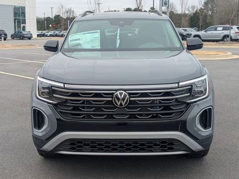 New 2026 Volkswagen Atlas Peak Edition AWD/4WD image 9