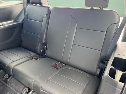 Used 2023 Chevrolet Traverse LT w/ LPO, Floor Liner Package AWD/4WD image 12