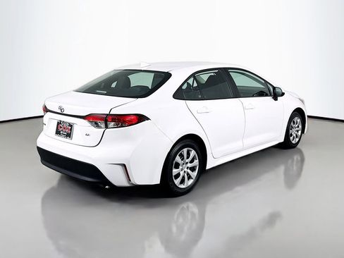 Used 2024 Toyota Corolla LE image 5