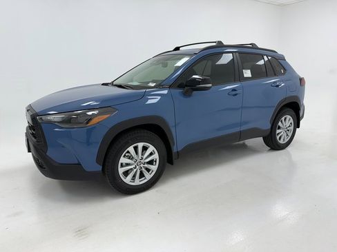 New 2026 Toyota Corolla Cross LE image 5